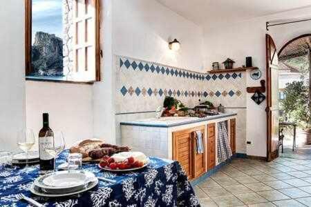 La Cabane Bleau The Perfect Beachfront Apartment Marina del Cantone Exterior photo