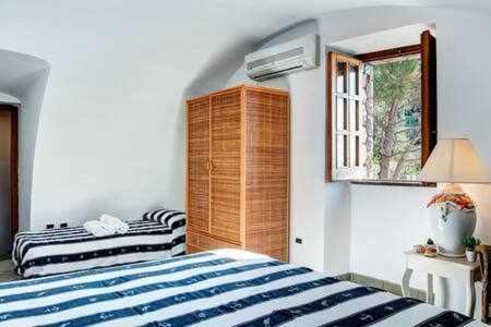 La Cabane Bleau The Perfect Beachfront Apartment Marina del Cantone Exterior photo